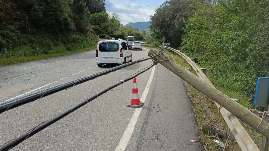poste caido telefonica - Dónde reportar cables caídos Movistar