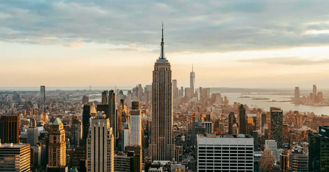 art deco materiales de construccion - Qué características tenían los edificios en el art déco